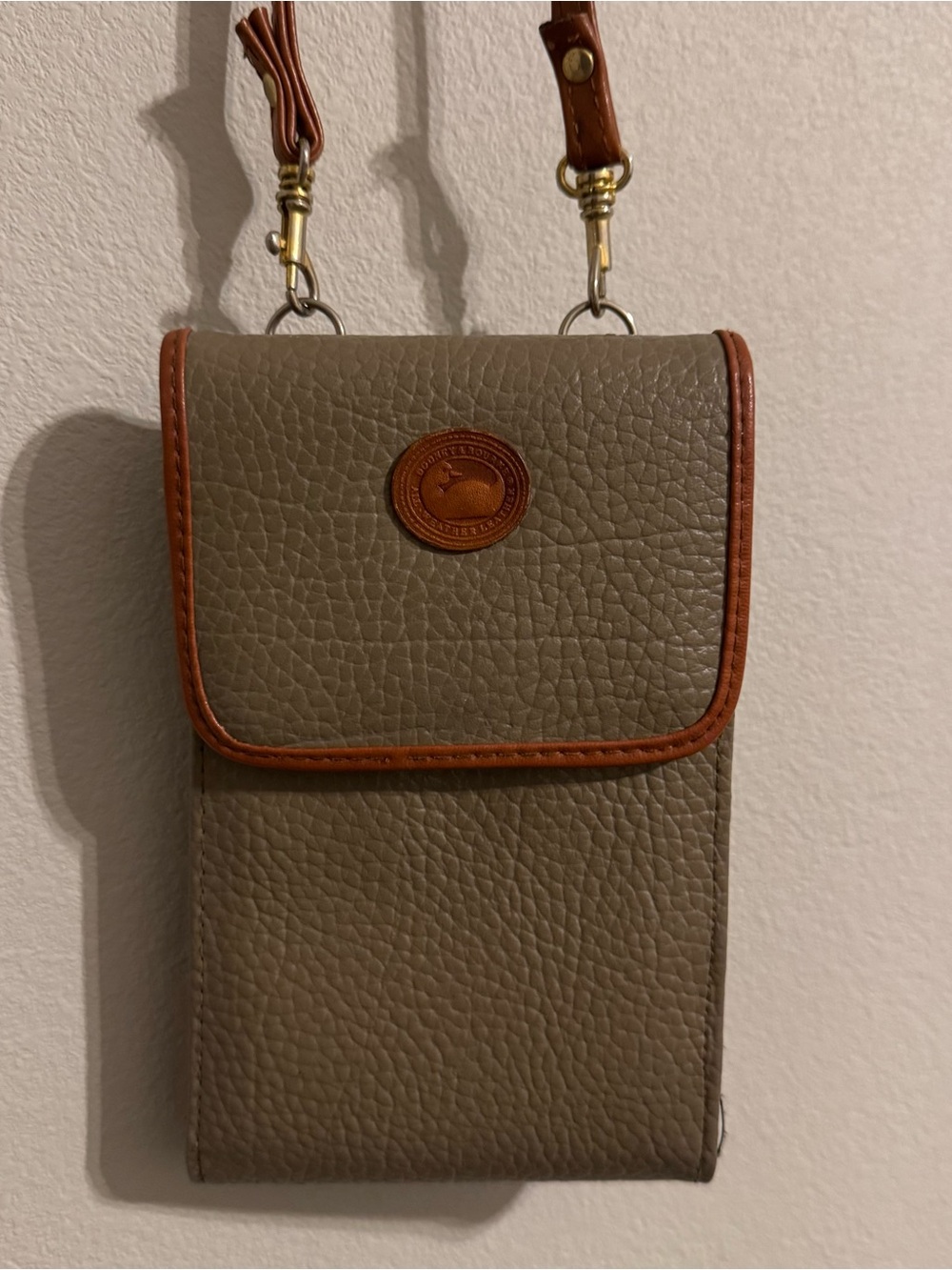 Dooney & Bourke Crossbody Organizer Wallet Bag Taupe Brown Vintage Style